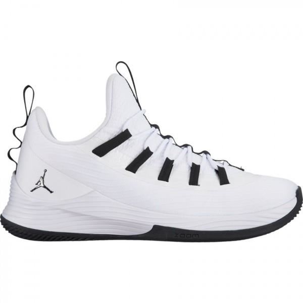 chaussure de basketball femme jordan